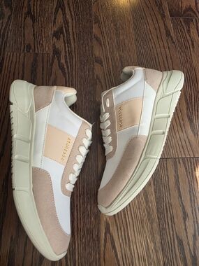 Winners - Steve Madden Womens Casual Retro Low-Top Sneakers - SIZE 10